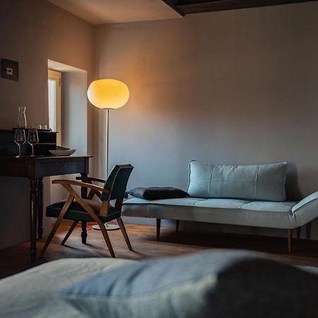 Boutique Hotel Al Palazzo Rosso Neive Exterior photo