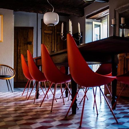 Boutique Hotel Al Palazzo Rosso Neive Exterior photo