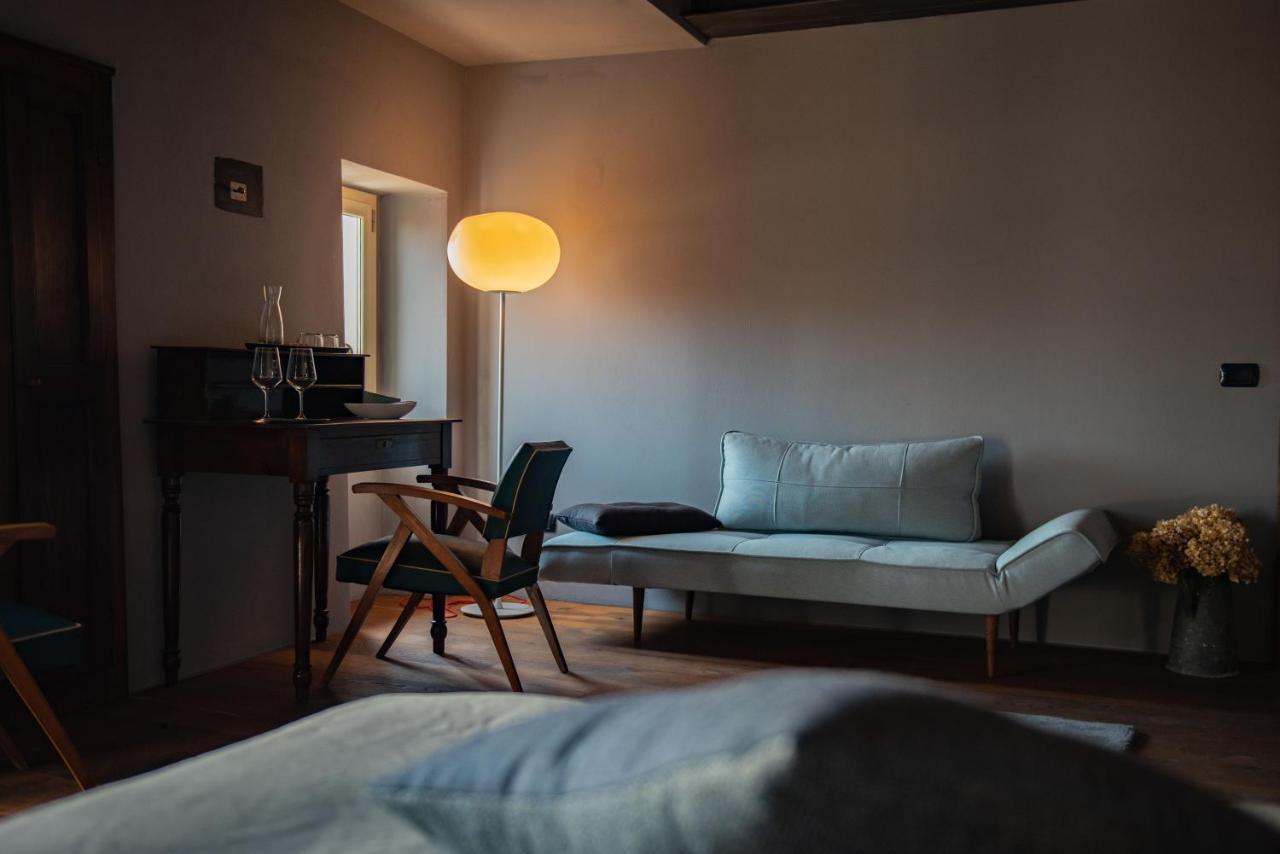 Boutique Hotel Al Palazzo Rosso Neive Exterior photo