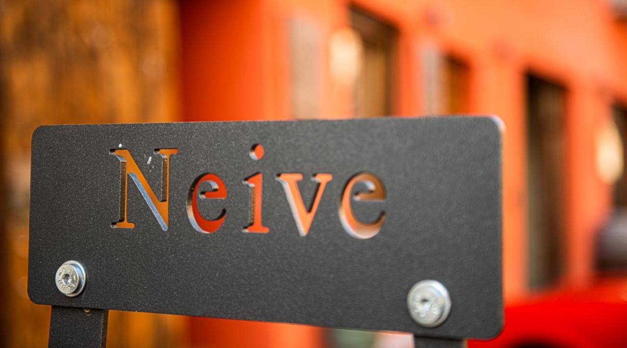 Boutique Hotel Al Palazzo Rosso Neive Exterior photo