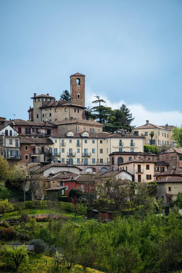 Boutique Hotel Al Palazzo Rosso Neive Exterior photo
