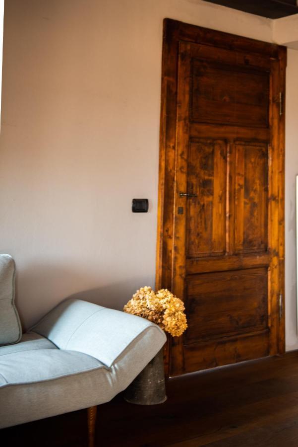 Boutique Hotel Al Palazzo Rosso Neive Exterior photo